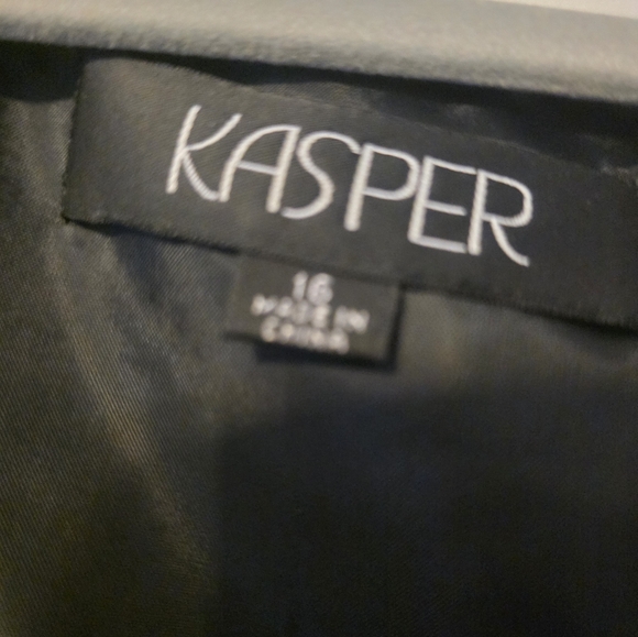 Kasper 2 Pcs Set - Picture 2 of 2